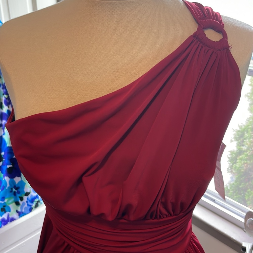 NWT Maggie London body con curve hugging dress figure flattering - Picture 2 of 10